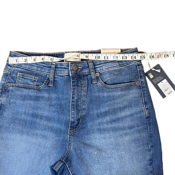 Universal Thread High Rise Skinny Denim Jeans With Patch, Size 8, NWT - Picture 10 of 13